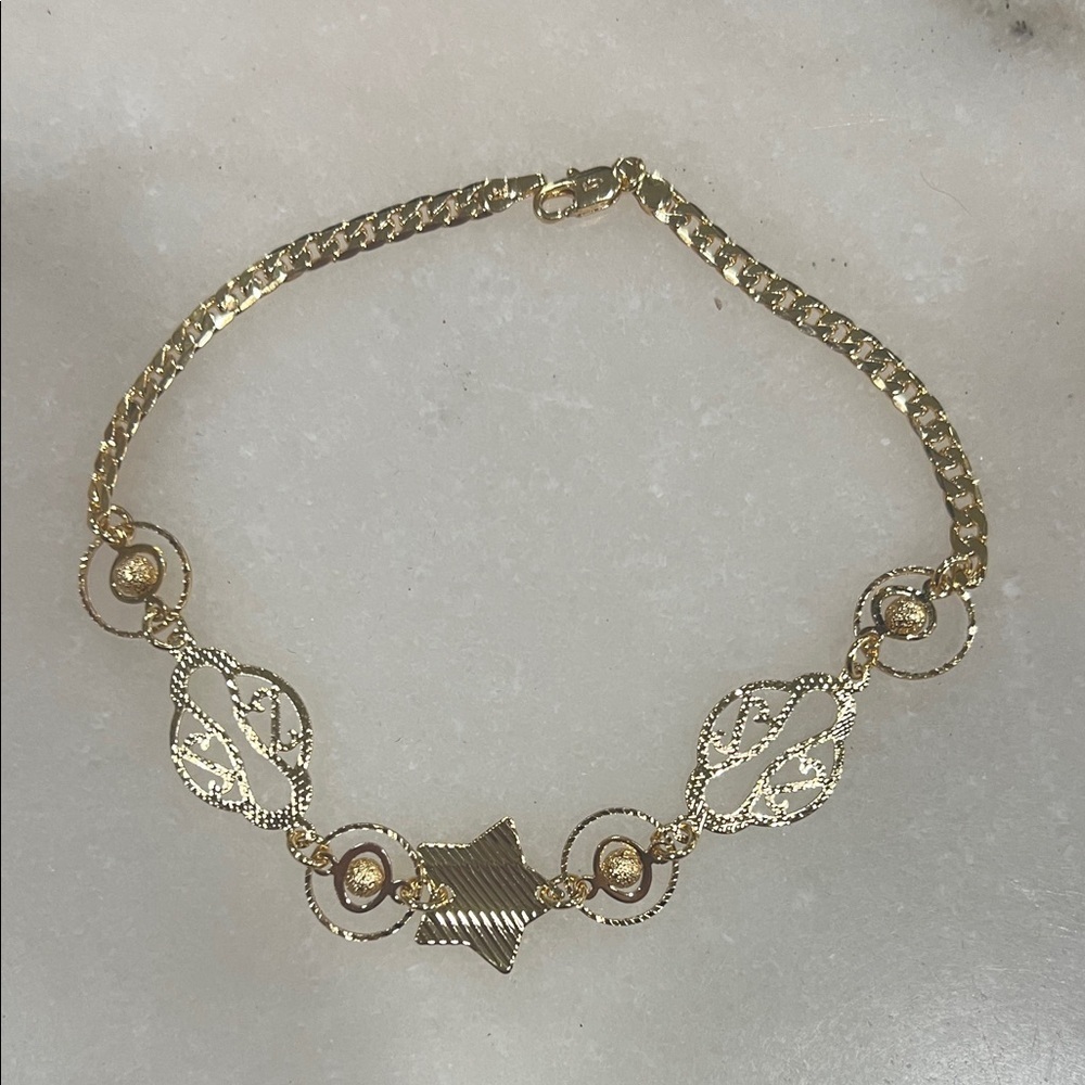 Elegant Gold Women's Ankle Bracelet